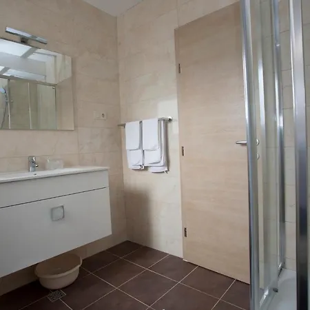 Apartment Bota *